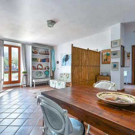 Casa Ingrid Apartment *